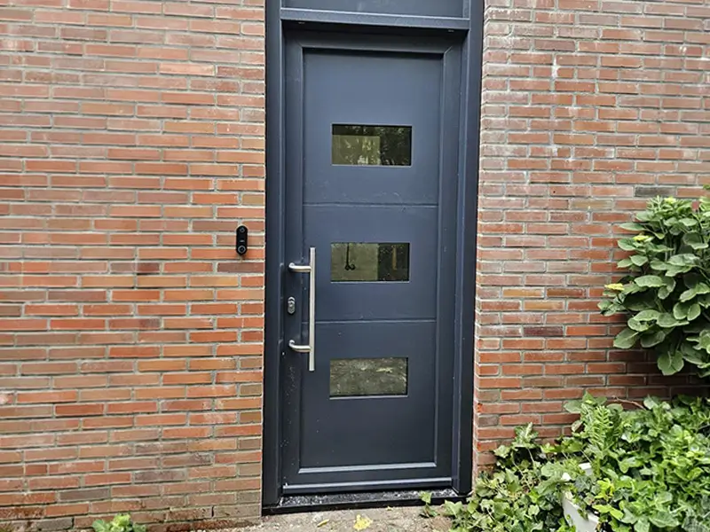 Bouwplast kunststof deur woning