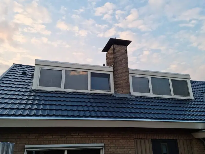 Metrotile dakpanelementen woonhuis